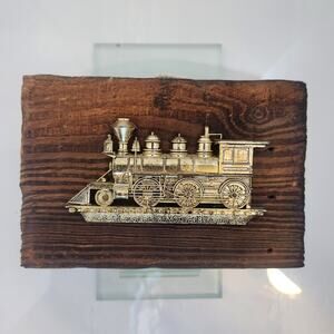 Mogul Locomotive 1870 Vintage Wood and plastic 6x4.5